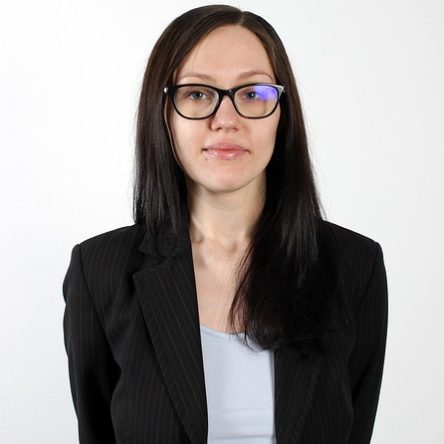 woman-g23f4611de_640